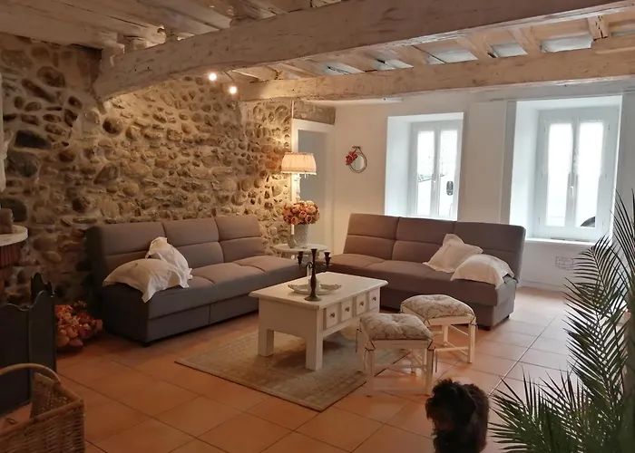 Bel Ostal Holiday home Izaourt